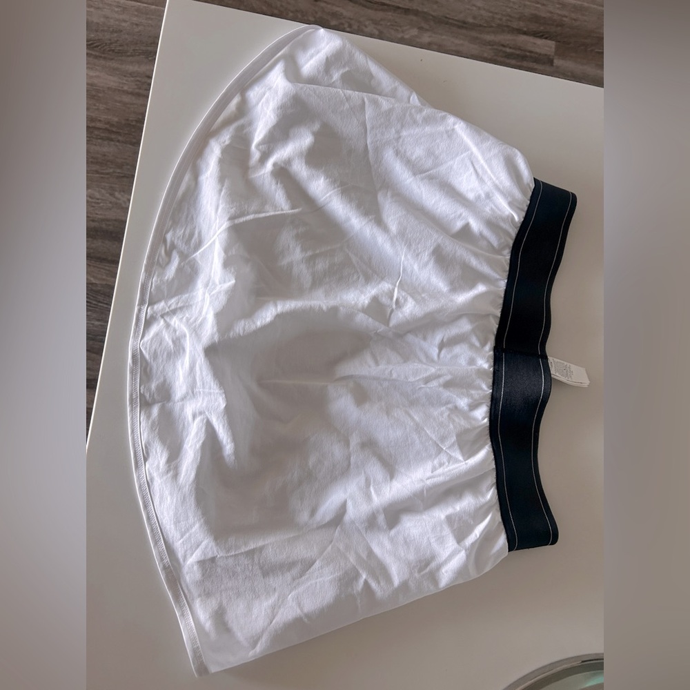 Alo skirt - Picture 2 of 3